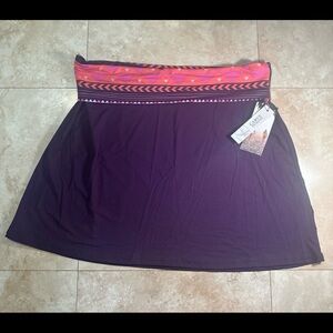 Women’s made in the USA Carve Aztec Design Skirt